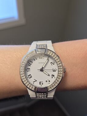 Guess Ladies’ Mini Prism Watch (White/Silver) – W11611L1